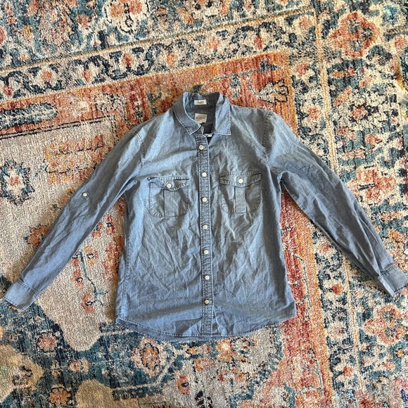 J. Crew Perfect Fit Chambray Button-Down Extra Small - Picture 2 of 5